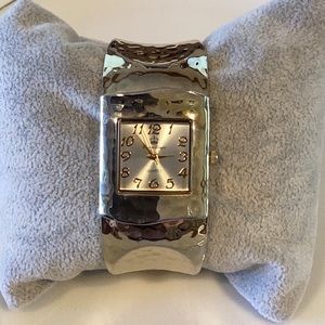 Premier Designs Hammered Cuff Watch